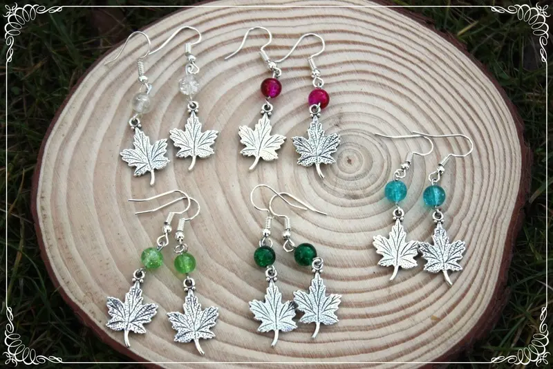 Boucles d'oreilles "Feuilles érables argentées"