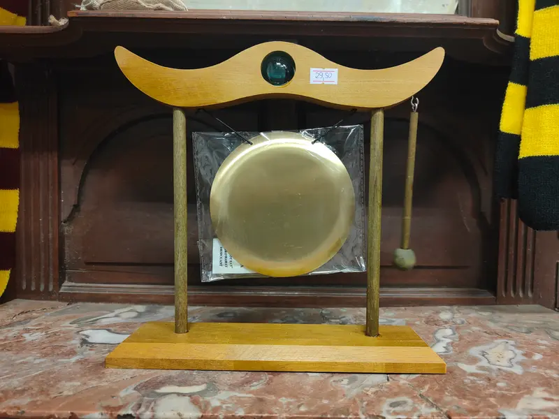 Gong de table en bois
